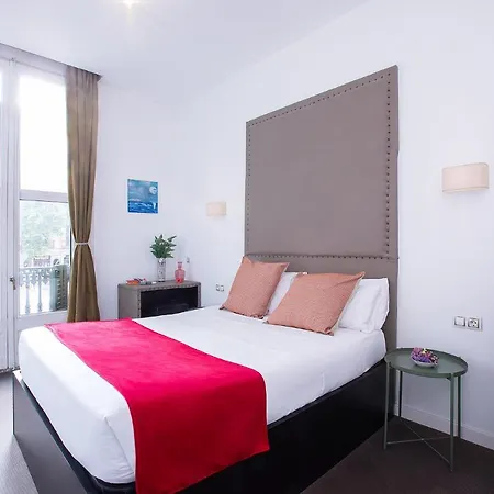 Amra Caspe Guest house 2*